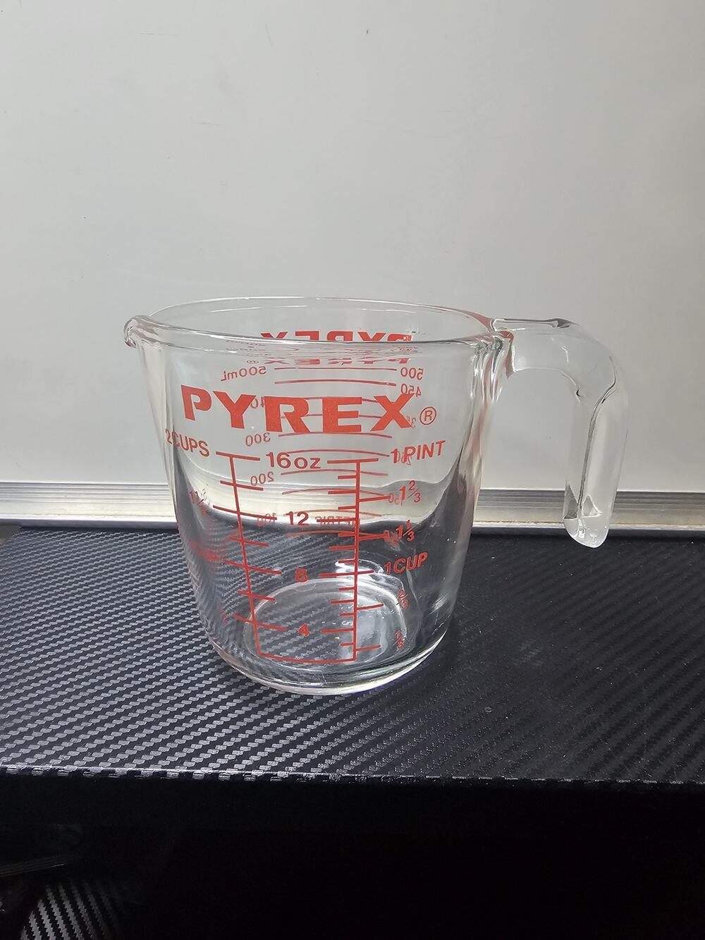 Vintage Pyrex 516 Glass Measuring Cup 2 Cup 16oz Red Lettering USA Made
